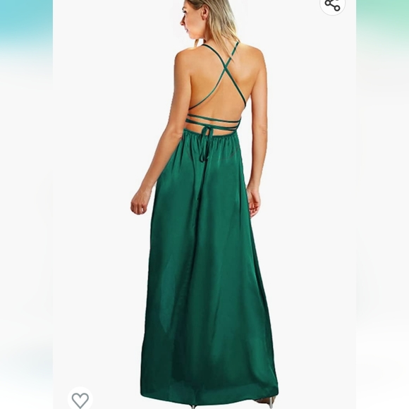 Satin dress with slit - Picture 7 of 8